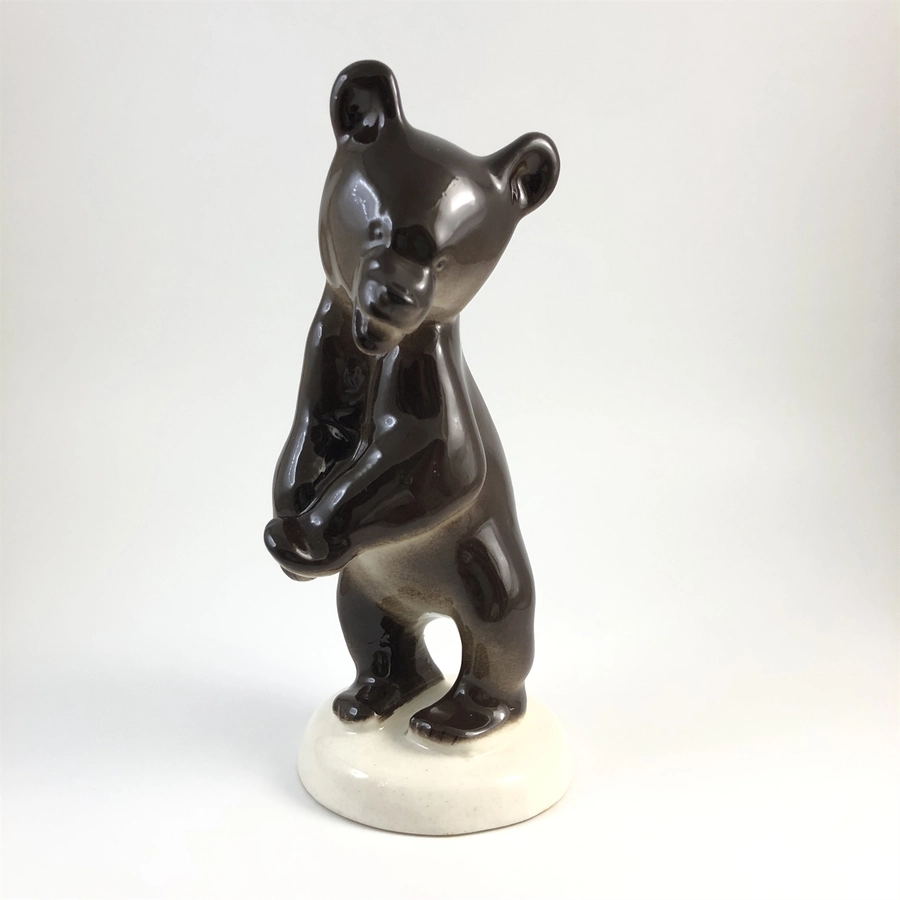 Статуэтка «Медвежонок бурый стоящий», ЛФЗ, фарфор, СССР, 1960-е гг. 001917