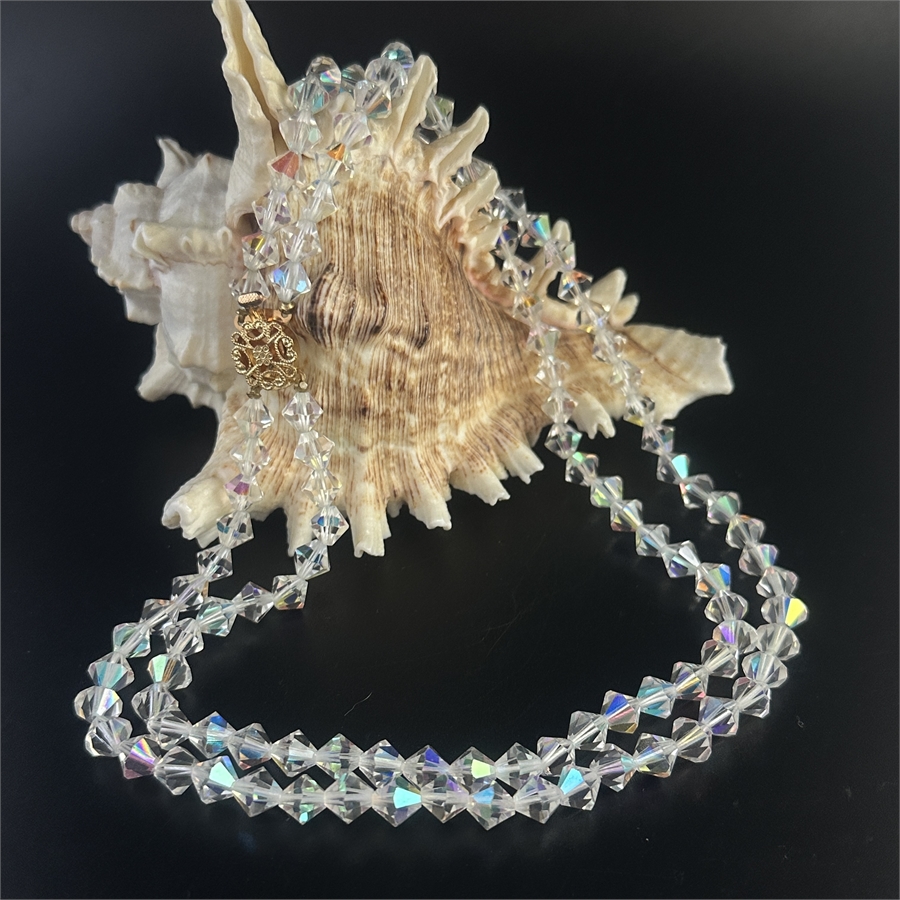 Чешские бусы с покрытием Aurora Borealis, 43 см, 1970-е гг. 002068