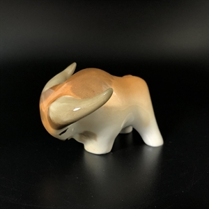 Статуэтка «Бык», фарфор, ЛФЗ, СССР, 1970-е гг. 001158 - фото 12063