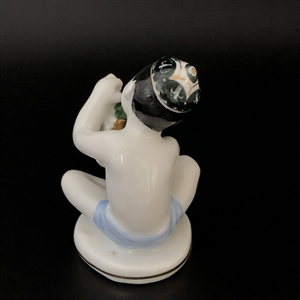 Статуэтка «Мальчик с виноградом», ЛФЗ, фарфор, СССР, 1950-е гг. 000810 - фото 13020