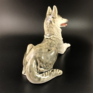 Статуэтка «Овчарка», ЛФЗ, фарфор, СССР, 1950-е гг. 001592 - фото 13636 Статуэтка «Овчарка», ЛФЗ, фарфор, СССР, 1950-е гг. 001592 - фото 13636
