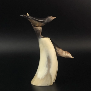 Статуэтка «Птички», рог, СССР, 1960-1970-е гг. 000946