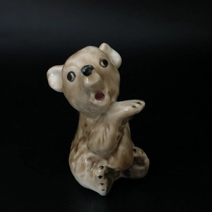 Статуэтка «Ревущий медвежонок», ЛФЗ, фарфор, СССР, 1950-е гг. 000532