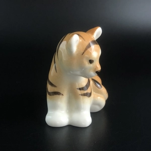 Статуэтка «Тигренок», фарфор, ЛФЗ, СССР, 1980-е гг. 001743