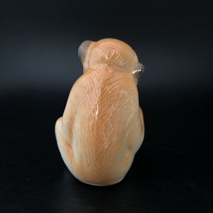 Статуэтка ЛФЗ «Обезьянка с мячом», СССР, фарфор, 1960-е гг. 001051 - фото 15034 Статуэтка ЛФЗ «Обезьянка с мячом», СССР, фарфор, 1960-е гг. 001051 - фото 15034