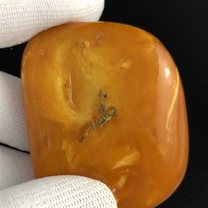 Брошь из цельного природного янтаря, СССР, 1970-е гг. 001689 - фото 1551