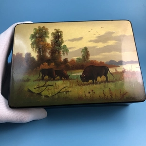 Шкатулка «Зубры», Федоскино, папье-маше, СССР, 1960-е гг. 001823