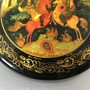 Шкатулка «Поединок», Мстера, папье-маше, СССР, 1980-е гг. 001199 - фото 19507