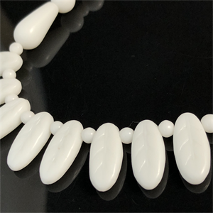 Антикварные чешские бусы «Лепесток», 1940-50-е гг., 47 см 001865 - фото 20514