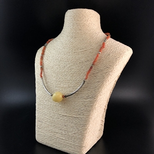 Чокер с янтарем из антикварного природного рубленого коралла 001889 - фото 21040