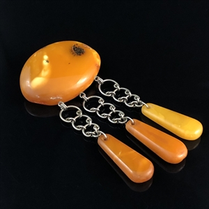 Брошь с подвесками из цельного природного янтаря, Прибалтика , 1970-е гг. 001891 - фото 21071