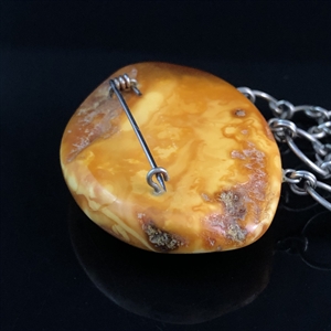 Брошь с подвесками из цельного природного янтаря, Прибалтика , 1970-е гг. 001891 - фото 21076