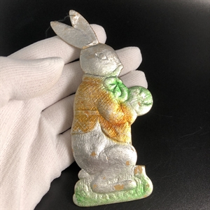 Антикварная ёлочная игрушка Заяц с мячом, объёмный картонаж, СССР, 1940-е гг. 001896 - фото 21162