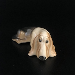 Статуэтка «Бассет лежачий», фарфор, Астраханский фарфоровый завод «Сциталис», Россия, 2020-е гг. 001960 - фото 22312