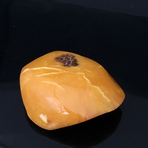 Брошь из цельного природного янтаря, СССР, 1970-е гг. 001976 - фото 22595