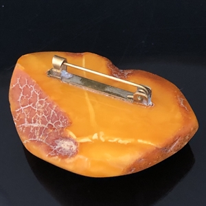 Брошь из цельного природного янтаря, СССР, 1970-е гг. 001976 - фото 22597