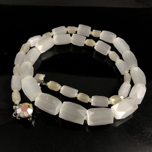 Чешские бусы из «сатинового» стекла, 47 см, 1950-е гг. 001982