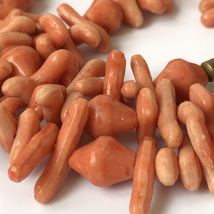 Длинные чешские бусы из кораллового стекла, 112 см, 1970-е гг. 001581 - фото 2529