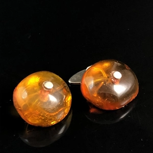 Запонки из цельных кусков янтаря, СССР, 1970-1980-е гг. 001751