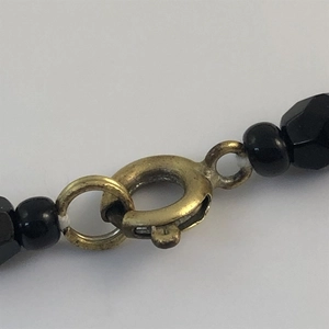 Короткие чешские бусы из гранёного стекла, 40 см, 1970-е гг. 001695