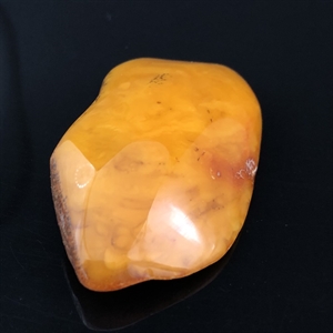 Крупная брошь из цельного природного янтаря, СССР, 1970-1980-е гг. 001687 - фото 6977