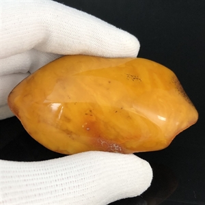 Крупная брошь из цельного природного янтаря, СССР, 1970-1980-е гг. 001687 - фото 6981