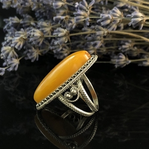 Крупный перстень с натуральным природным янтарем, СССР, 1980-е гг. 001475 - фото 7062