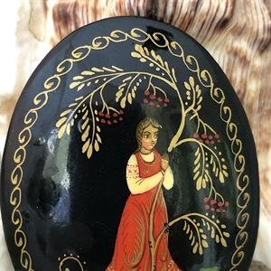 Лаковая брошь-миниатюра «Рябинушка», Мстёра, СССР, 1980-90 гг. 001338 - фото 7694