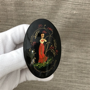 Лаковая брошь-миниатюра «Рябинушка», СССР, Мстёра, 1980-90 гг. 001342 - фото 7740