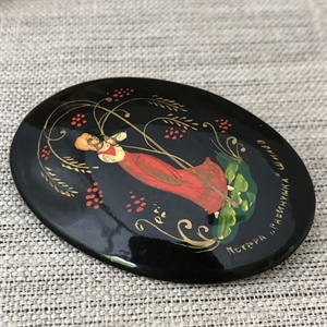 Лаковая брошь-миниатюра «Рябинушка», СССР, Мстёра, 1980-90 гг. 001345 - фото 7758