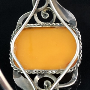 Мельхиоровый браслет с пейзажным природным янтарём, СССР, 1980-е гг. 001555 - фото 8048