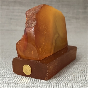 Настольная скульптура из балтийского янтаря, СССР 000011 - фото 8900