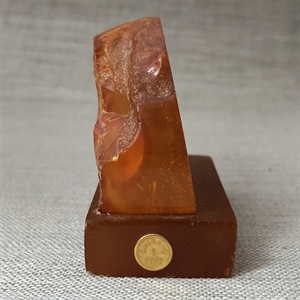 Настольная скульптура из балтийского янтаря, СССР 000011 - фото 8903